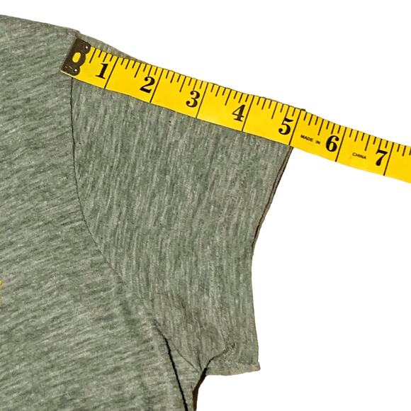 NFL Women's GREEN BAY PACKERS V-Neck Cap Sleeve T-Shirt L 1921 Graphic Football - Picture 4 of 6